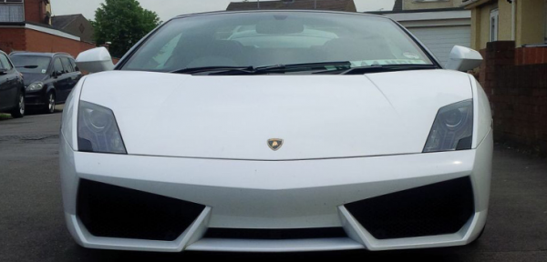 This Lamborghini Gallardo is available for hire anywhere in UK.