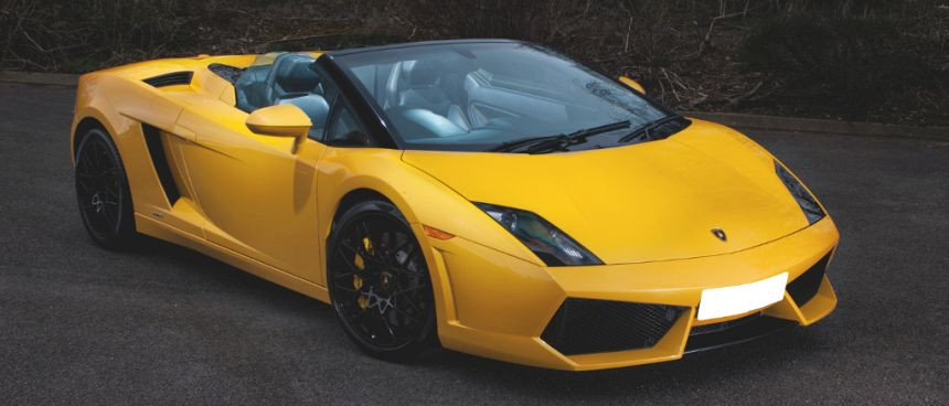 This Lamborghini LP560 Spyder is available for hire anywhere in UK.