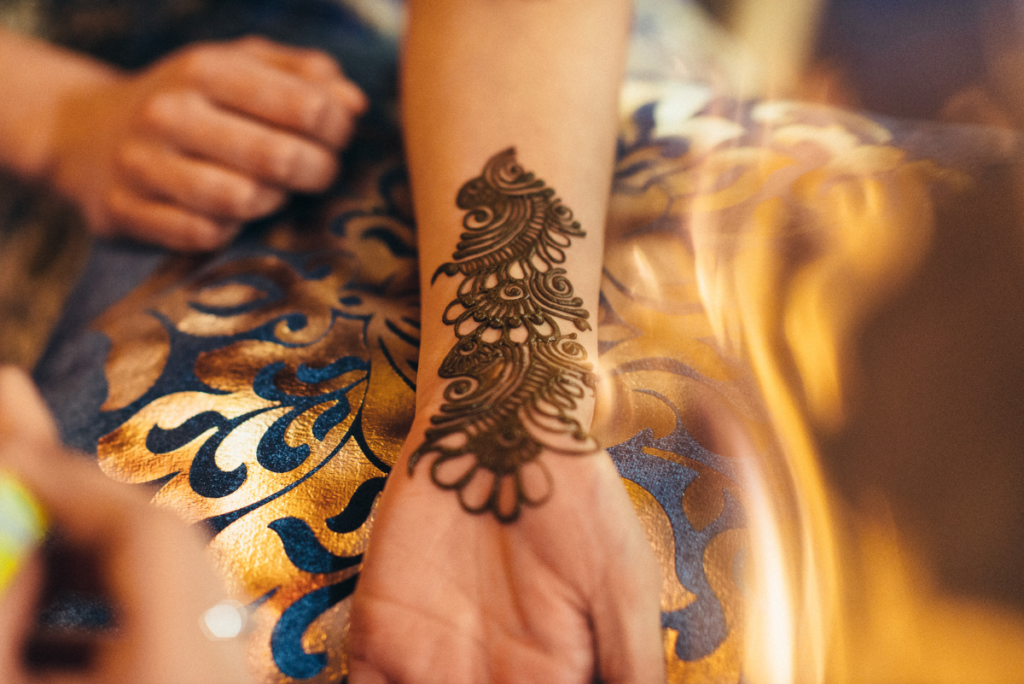 Asia Burrill Photography - mendhi on the arm